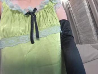 ehotlovea chaturbate stream image, 21.10.2025 00:10