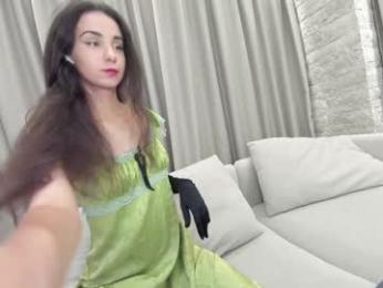 ehotlovea chaturbate stream image, 21.10.2025 00:10