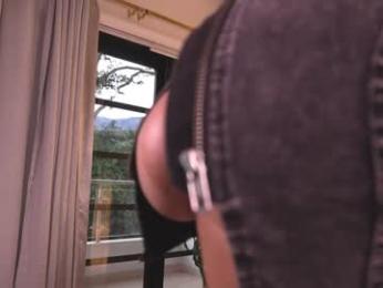 alicia_lang chaturbate stream image, 27.10.2025 20:40