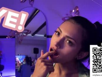 sweet_littleee chaturbate stream image, 28.10.2025 21:10