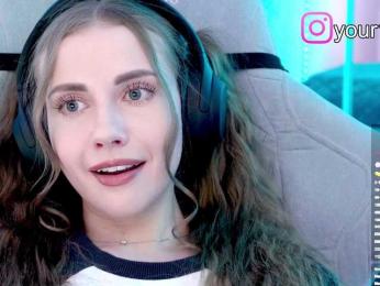 VikkiExtraCheese bongacams stream image, 29.10.2025 21:20