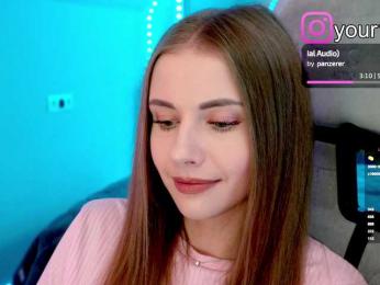 VikkiExtraCheese bongacams stream image, 05.11.2025 21:00