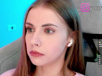 VikkiExtraCheese bongacams stream image, 05.11.2025 21:00