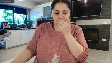Layla- stripchat stream image, 24.02.2025 10:20