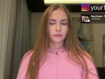 VikkiExtraCheese bongacams stream image, 28.11.2025 19:30