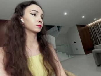 ehotlovea chaturbate stream image, 31.12.2025 04:30