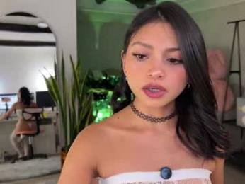 sweet_littleee chaturbate stream image, 01.03.2025 22:40