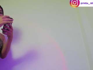 mia-blosoom camsoda stream image