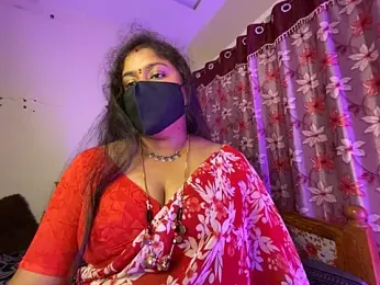 LouleyRanii stripchat stream image