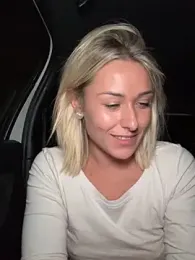 petrouchkaaa_ stripchat stream image