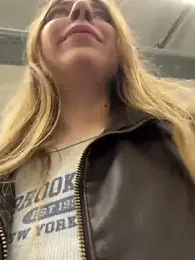 Sunny___Bunny stripchat stream image