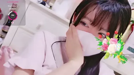 maii- stripchat stream image