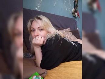 Tanysha-1 bongacams stream image, 19.04.2026 03:50