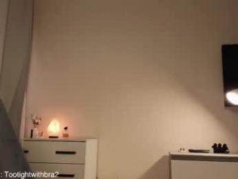 tootightwithbra chaturbate stream image