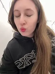 FroggyAnna stripchat stream image, 22.05.2026 15:30