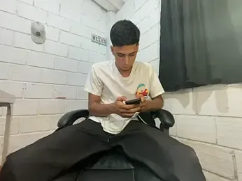 Max_TheHorseDick stripchat stream image, 26.05.2026 01:40