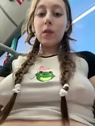 FroggyAnna stripchat stream image, 05.06.2026 16:30