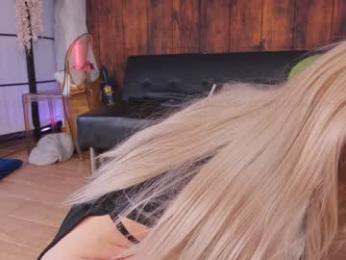 mollyflwers chaturbate stream image, 11.03.2025 16:20