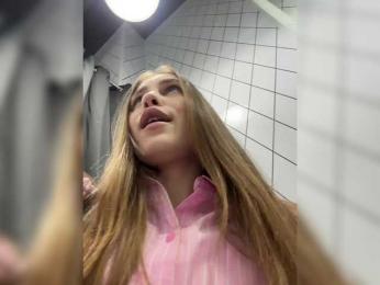 sweetAdel bongacams stream image, 27.03.2025 06:30