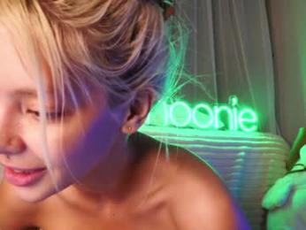 lesi_moonie chaturbate stream image