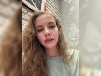 VikkiExtraCheese bongacams stream image, 05.05.2025 18:00